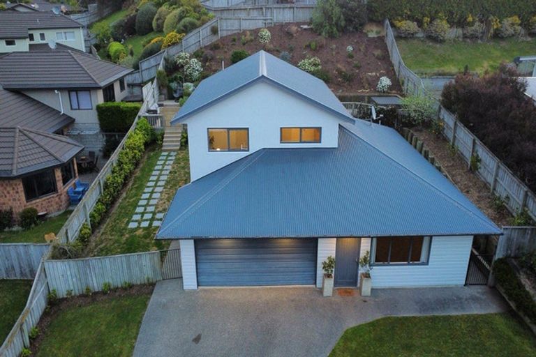 Photo of property in 10 Te Puia Drive, Aotea, Porirua, 5024