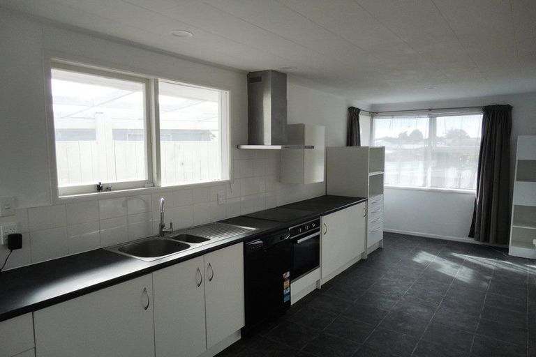 Photo of property in 19 Swallow Drive, Manurewa, Auckland, 2102