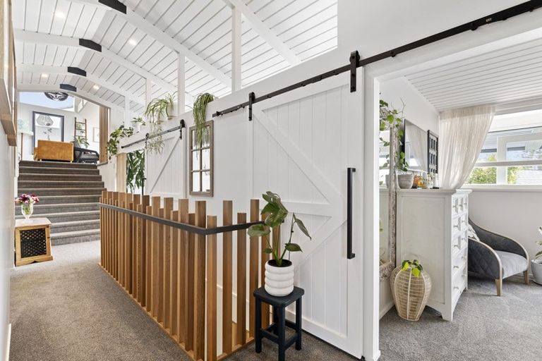 Photo of property in 42a Colmar Road, Mellons Bay, Auckland, 2014