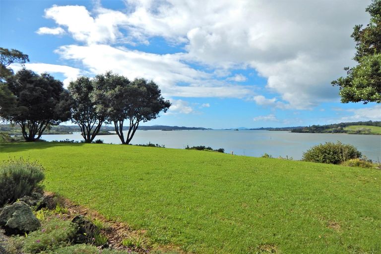 Photo of property in 8 Paretu Drive, Kerikeri, 0294