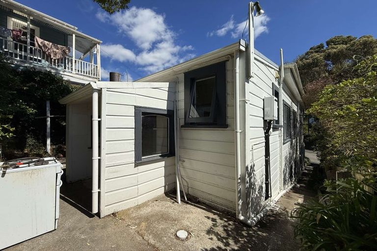 Photo of property in 61 Rolleston Street, Mount Cook, Wellington, 6021