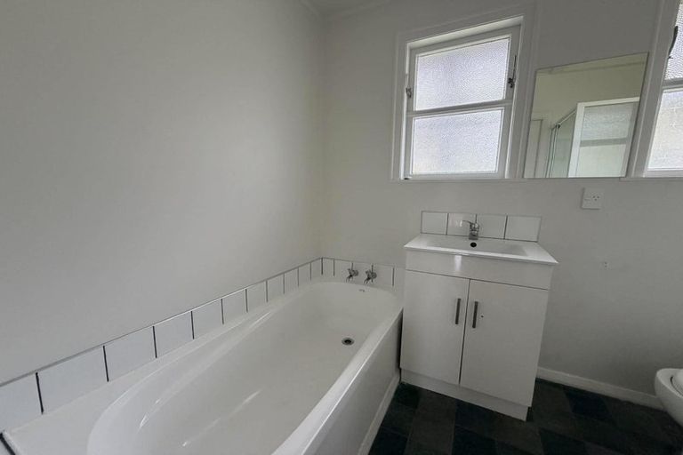 Photo of property in 28 Judd Crescent, Naenae, Lower Hutt, 5011