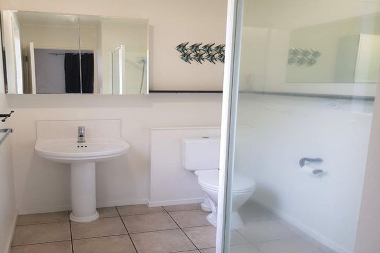 Photo of property in 5 South Road, Waipu, 0510