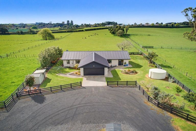 Photo of property in 16 Friedlander Road, Tuakau, 2694