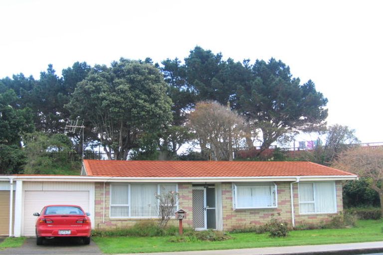Photo of property in 75 Ocean Road, Paraparaumu Beach, Paraparaumu, 5032