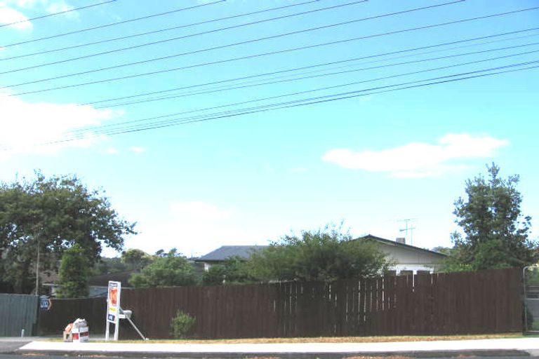 Photo of property in 83 Verbena Road, Birkdale, Auckland, 0626