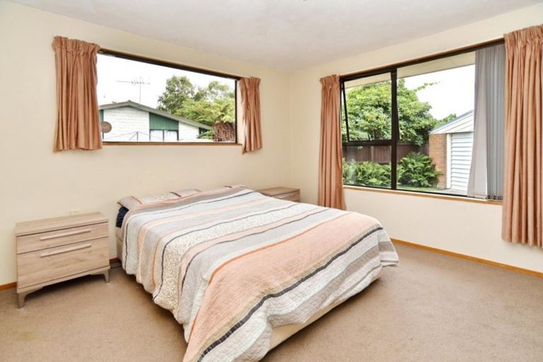 Photo of property in 11a Mulberry Place, Redwood, Christchurch, 8051