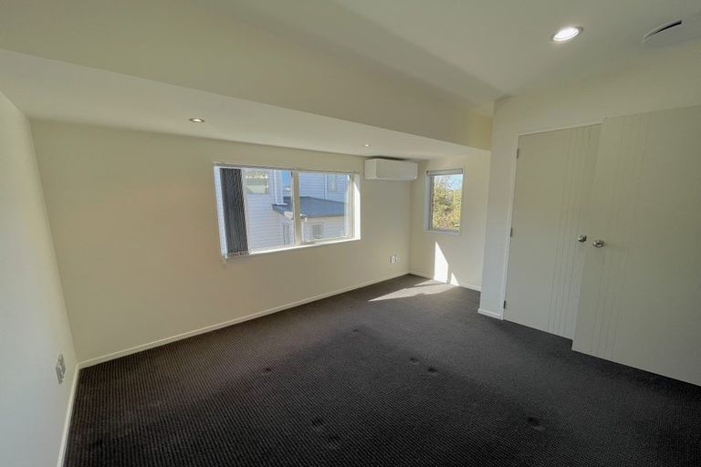 Photo of property in 676a East Coast Road, Pinehill, Auckland, 0630
