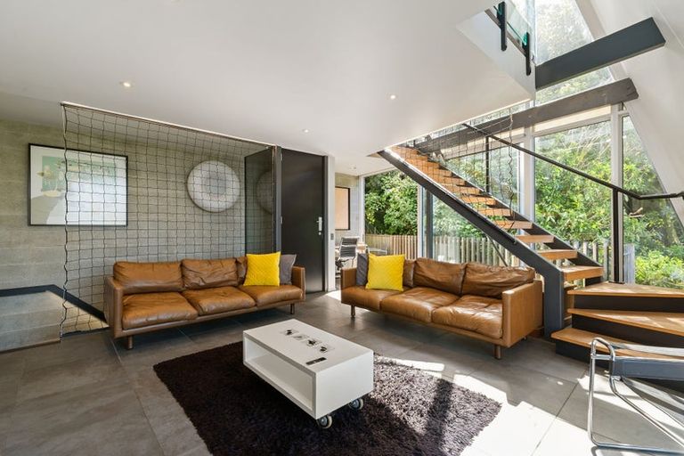 Photo of property in 64a Orangi Kaupapa Road, Northland, Wellington, 6012