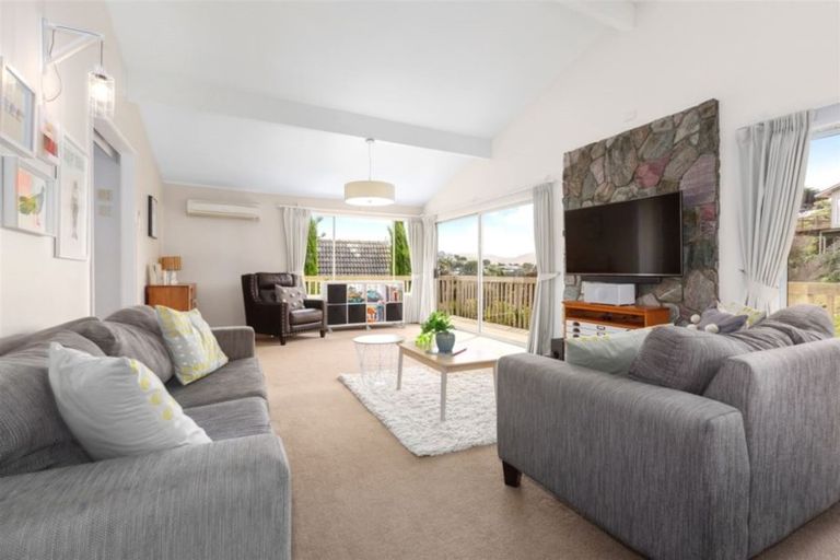 Photo of property in 20 Oak Avenue, Paremata, Porirua, 5024