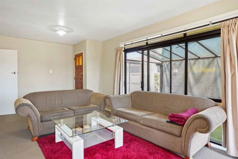 Photo of property in 74 Denise Crescent, Hornby, Christchurch, 8042
