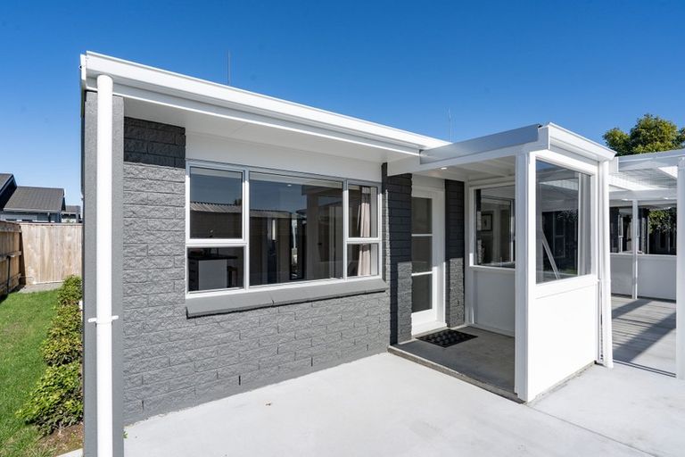 Photo of property in 12c Colombo Street, Hokowhitu, Palmerston North, 4410