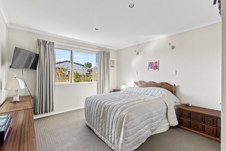 Photo of property in 1 Mcilwaine Place, Marton, 4710