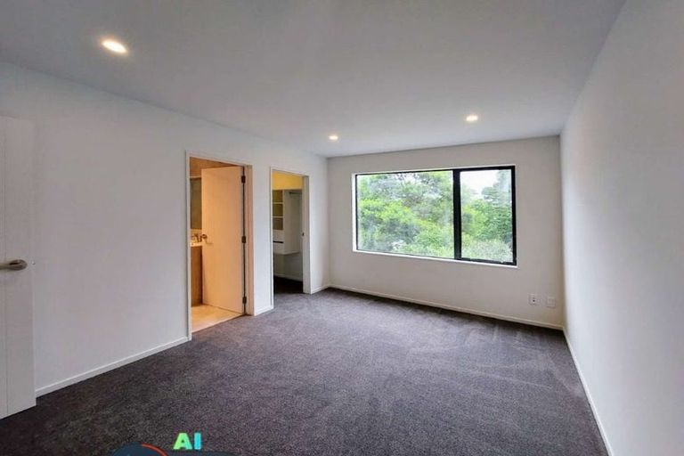 Photo of property in 16 Korokio Lane, Henderson, Auckland, 0612