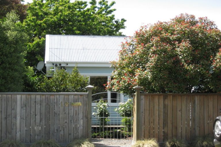 Photo of property in 10 Avonhead Road, Avonhead, Christchurch, 8042