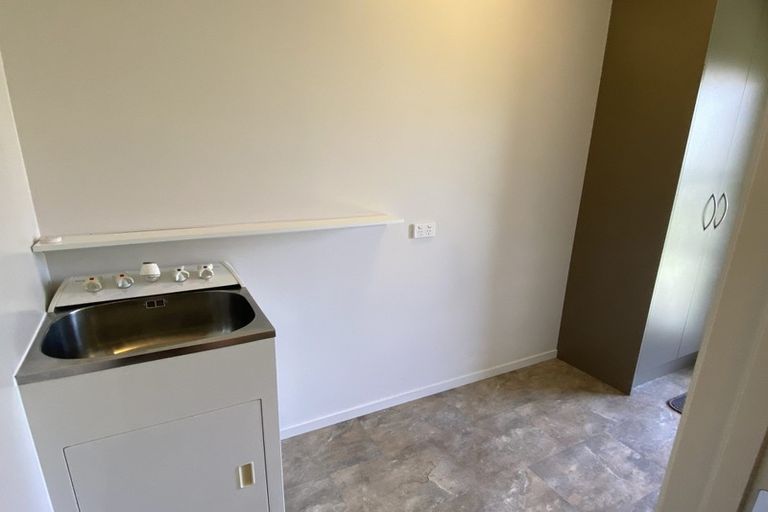 Photo of property in 6 Barnhill Crescent, Pahurehure, Papakura, 2113