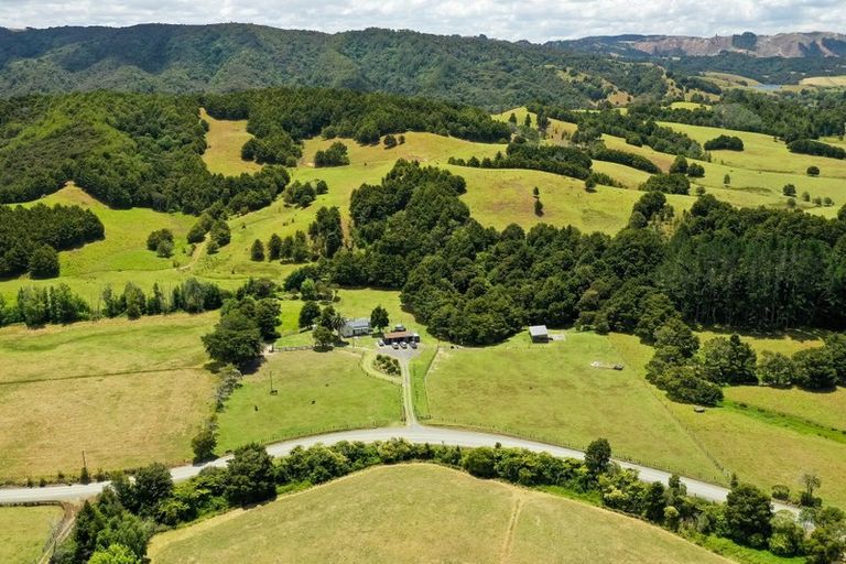 Photo of property in 482 Millbrook Road, Waipu, 0582