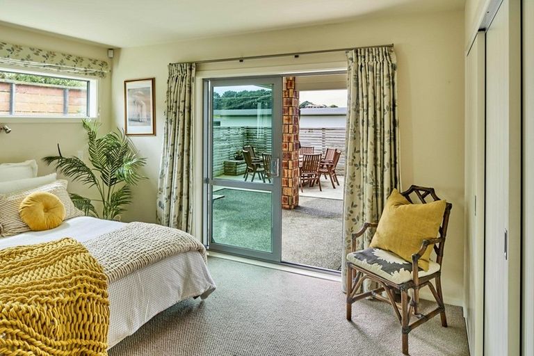 Photo of property in 4 Sunflower Close, Camborne, Porirua, 5026