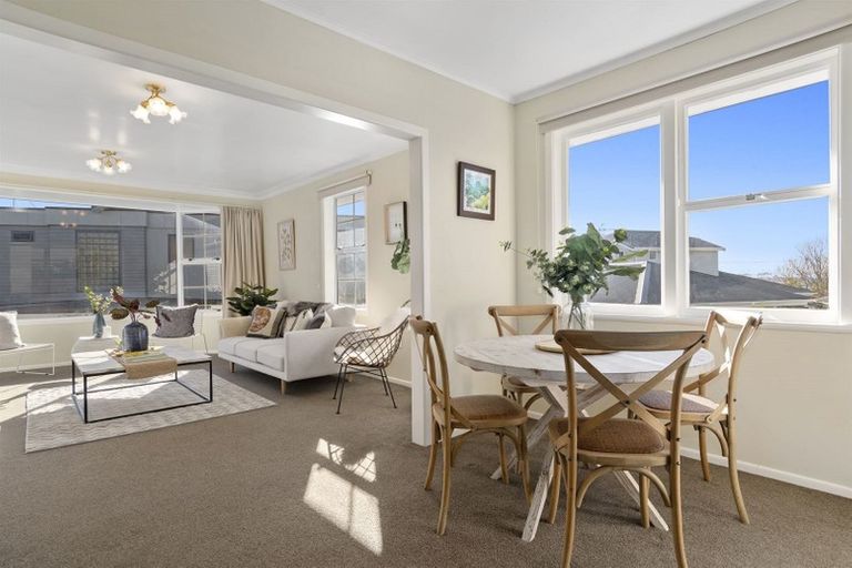 Photo of property in 18 Tirinui Crest Road, Otumoetai, Tauranga, 3110