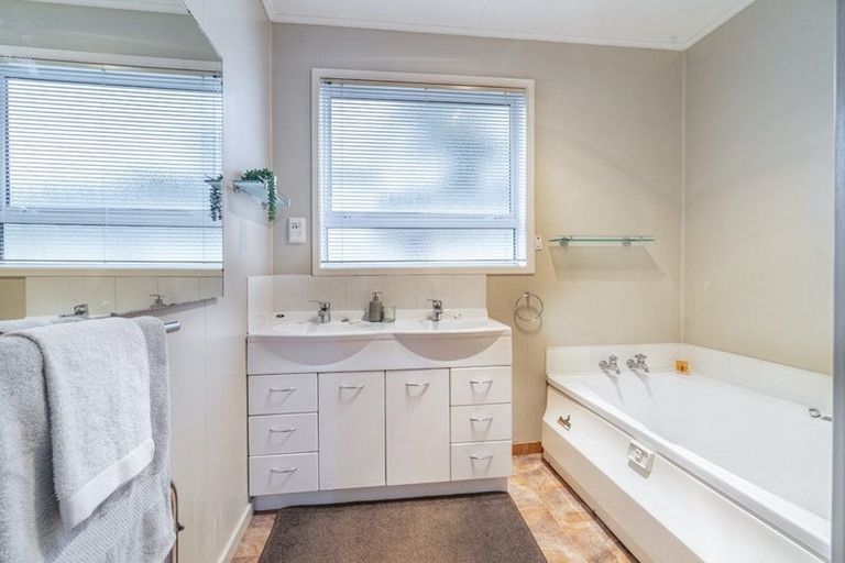 Photo of property in 305 Kelvin Street, Gladstone, Invercargill, 9810