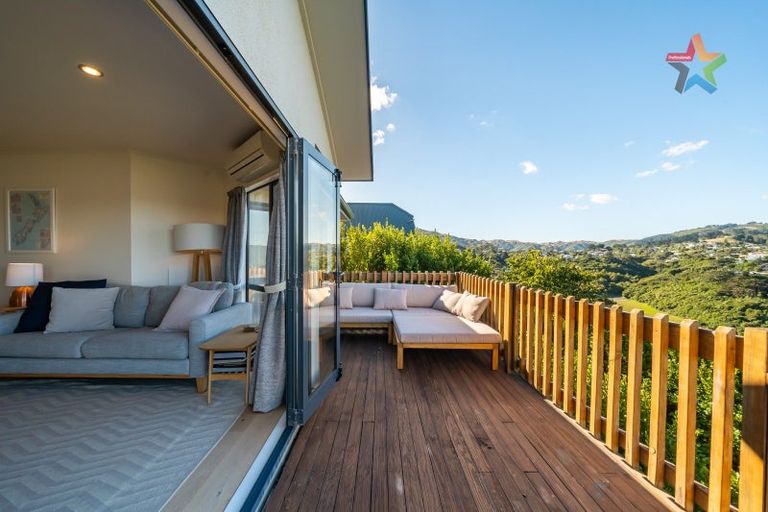 Photo of property in 87 Cypress Drive, Maungaraki, Lower Hutt, 5010