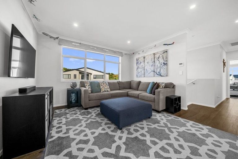 Photo of property in 39 Headsail Drive, Long Bay, Auckland, 0630