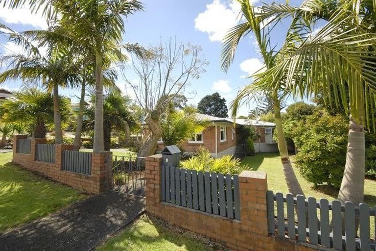 Photo of property in 3 Adams Place, Te Kamo, Whangarei, 0112