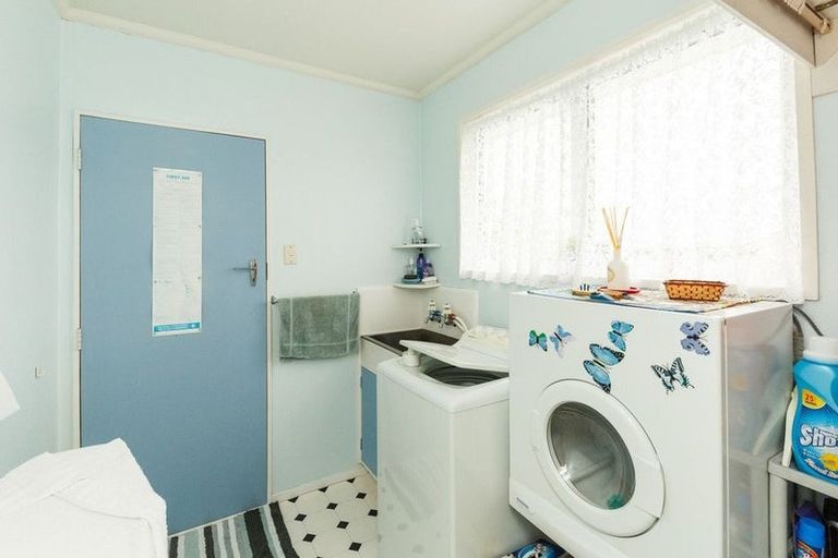 Photo of property in 36 John F Kennedy Drive, Milson, Palmerston North, 4414