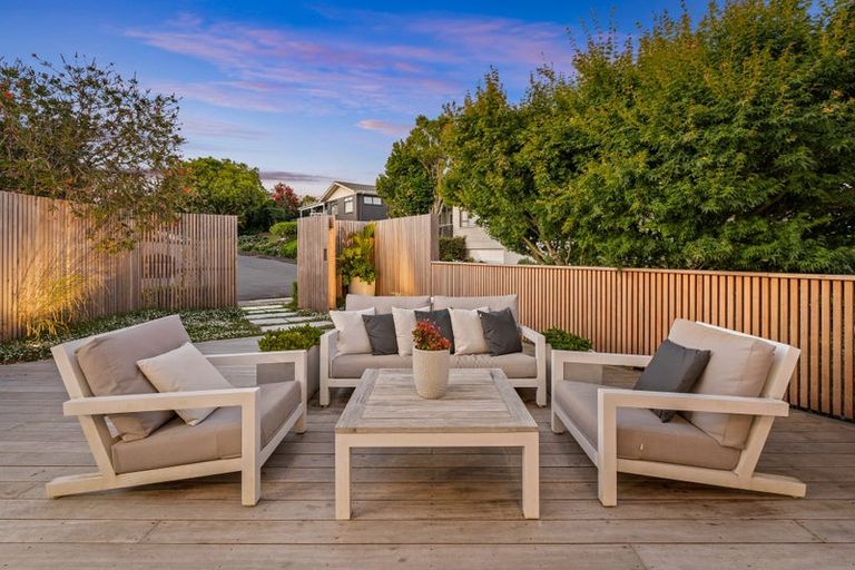 Photo of property in 5 Chevron Place, Castor Bay, Auckland, 0620