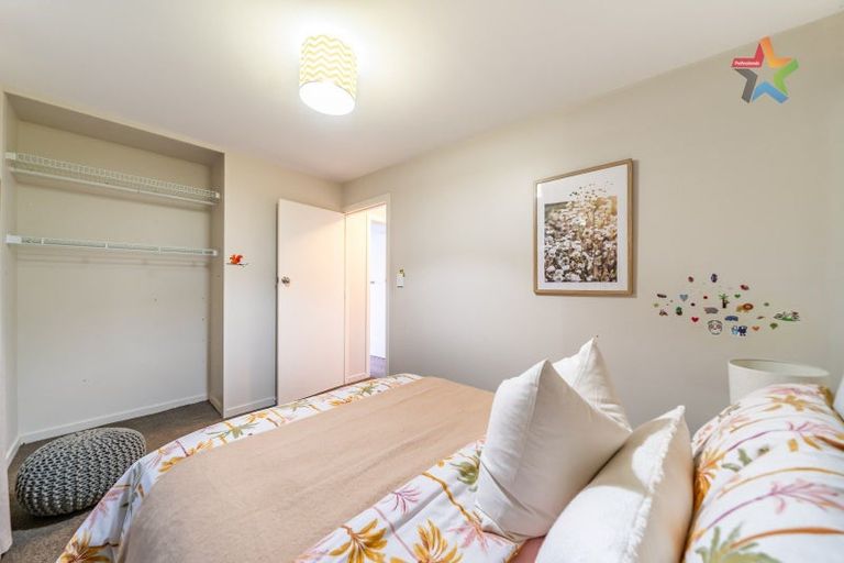 Photo of property in 28 Hollies Crescent, Johnsonville, Wellington, 6037