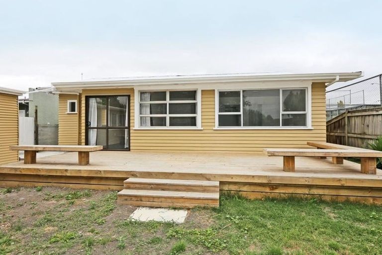 Photo of property in 512 Eastbourne Street East, Hastings, 4122