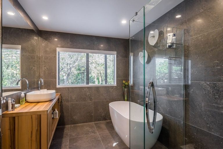 Photo of property in 77 Otaihanga Road, Otaihanga, Paraparaumu, 5036