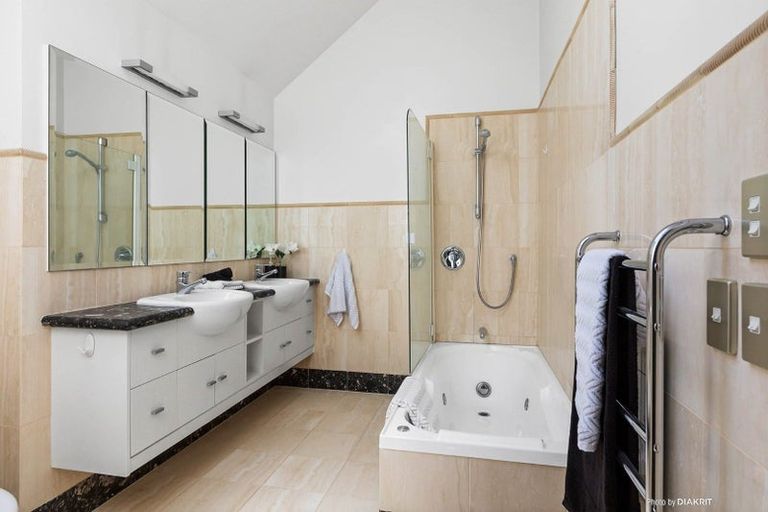 Photo of property in 23 Clermont Terrace, Kelburn, Wellington, 6012