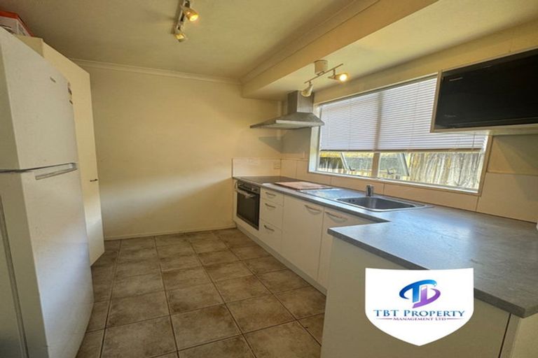 Photo of property in 10 Portrush Lane, Takanini, 2112