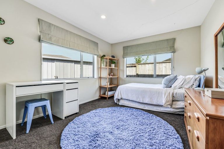 Photo of property in 20 Whitney Place, Rototuna North, Hamilton, 3210