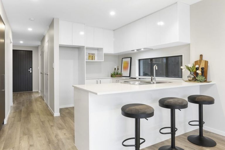 Photo of property in 3 Irving Place, Hobsonville, Auckland, 0616