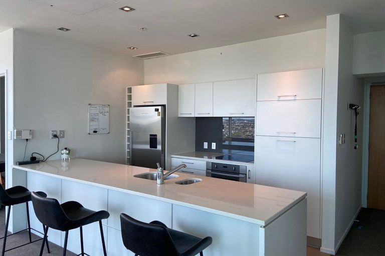 Photo of property in Sentinel Apartments, 1603/3 Northcroft Street, Takapuna, Auckland, 0622