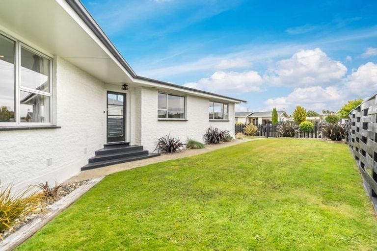Photo of property in 22 Bruce Street, Waikiwi, Invercargill, 9810