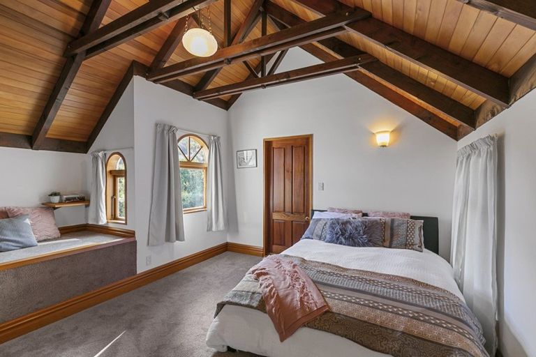 Photo of property in 4 Inverell Way, Seatoun, Wellington, 6022