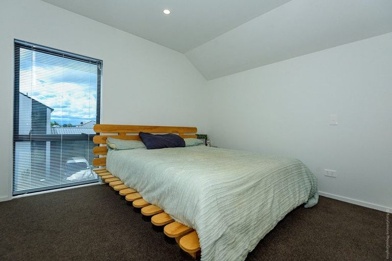 Photo of property in 16 Wheatsheaf Lane, Heathcote Valley, Christchurch, 8022