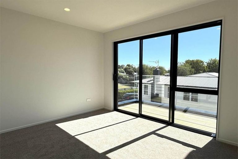 Photo of property in 102b Ennis Avenue, Pakuranga Heights, Auckland, 2010