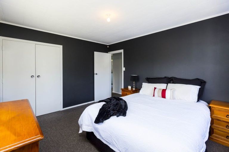 Photo of property in 20 Blue Mountains Road, Silverstream, Upper Hutt, 5019