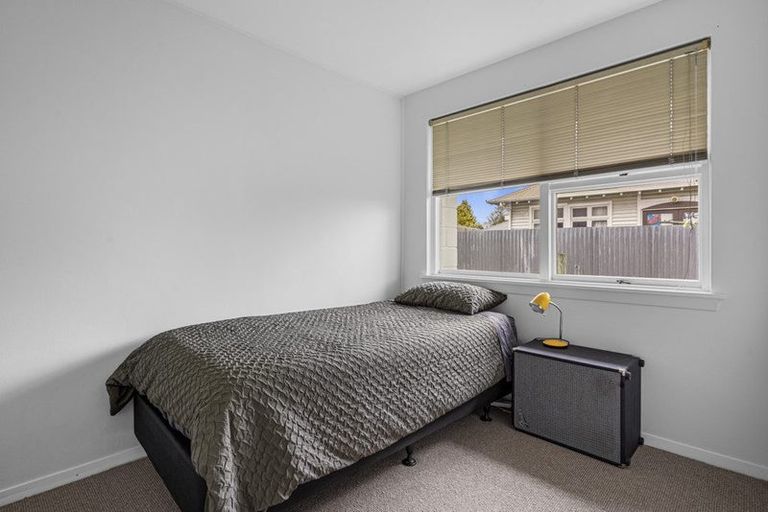 Photo of property in 1/64 Osborne Street, Waltham, Christchurch, 8011