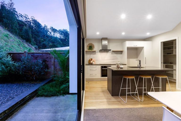 Photo of property in 49a Banks Boulevard, Whitby, Porirua, 5024