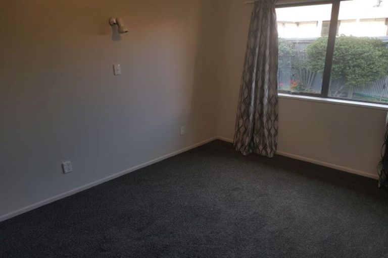 Photo of property in 1/16b Langham Place, Redwood, Christchurch, 8051