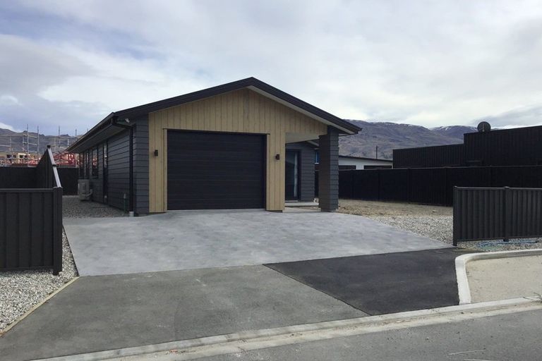 Photo of property in 6 Dawkins Street, Cromwell, 9310