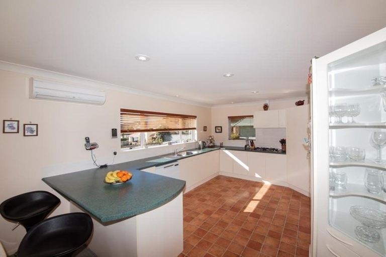 Photo of property in 7 Eastcott Grove, Churton Park, Wellington, 6037