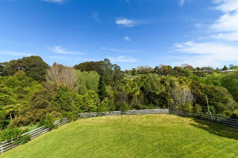 Photo of property in 34 Ruapehu Drive, Fitzherbert, Palmerston North, 4410