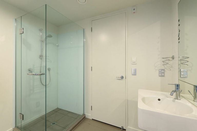 Photo of property in Portal Apartments, 1b/42 Cable Street, Te Aro, Wellington, 6011