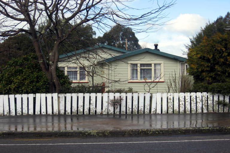 Photo of property in 493 High Street South, Carterton, 5713